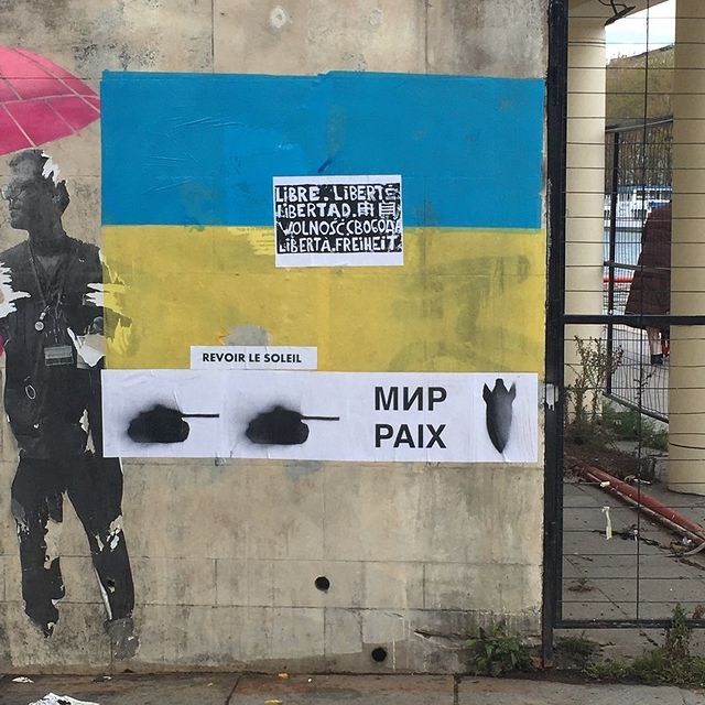 collages à Paris, mars 2022... - un groupe Paris | Kiev