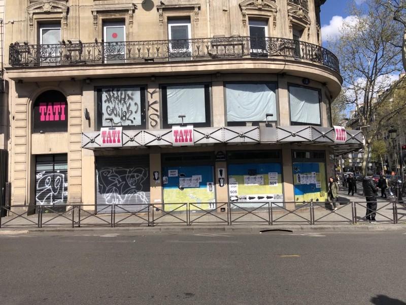 collages à Paris, mars 2022... - un groupe Paris | Kiev